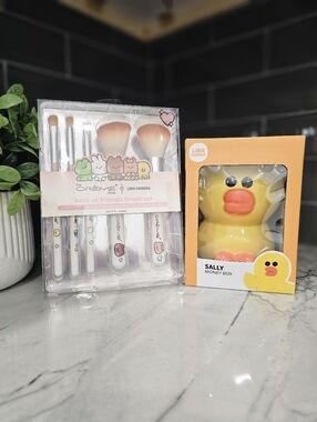 Line Friends Fun Combo - Sally Money Box And Makeup Brushes